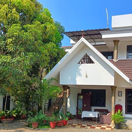 Alma Homestay Mararikulam Extérieur photo