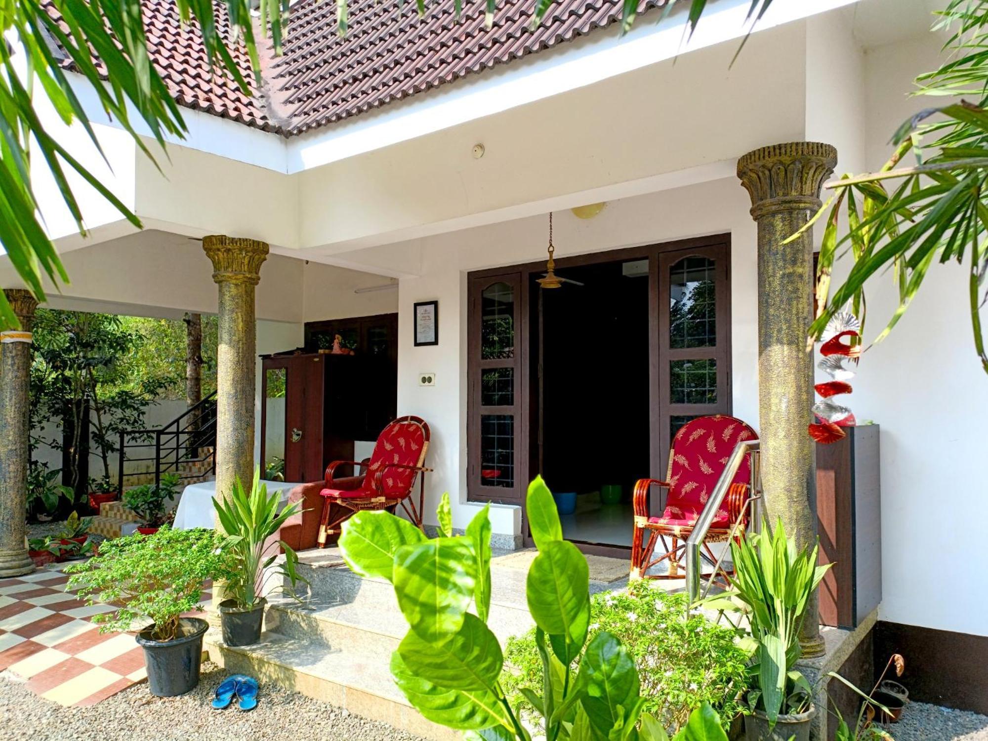 Alma Homestay Mararikulam Extérieur photo