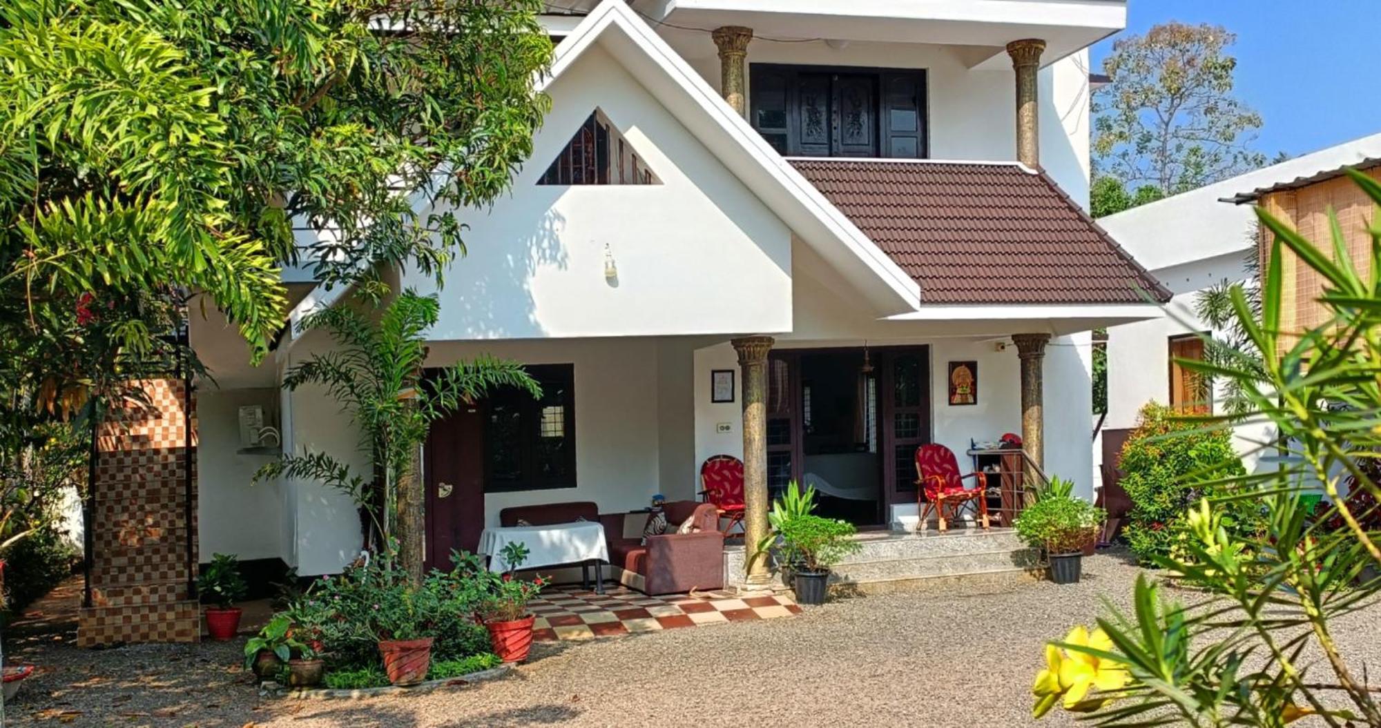 Alma Homestay Mararikulam Extérieur photo